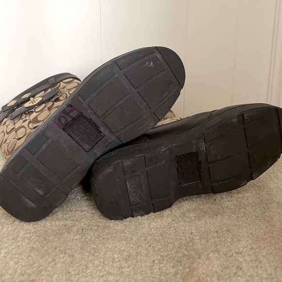 Coach Signature Kayla Turnlock Zipper Boots Size 5 - Picture 3 of 5